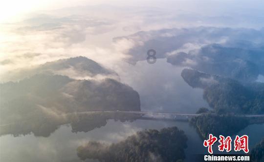 为什么有的人在你和他玩的时候会觉得你在欺负他？游戏画面